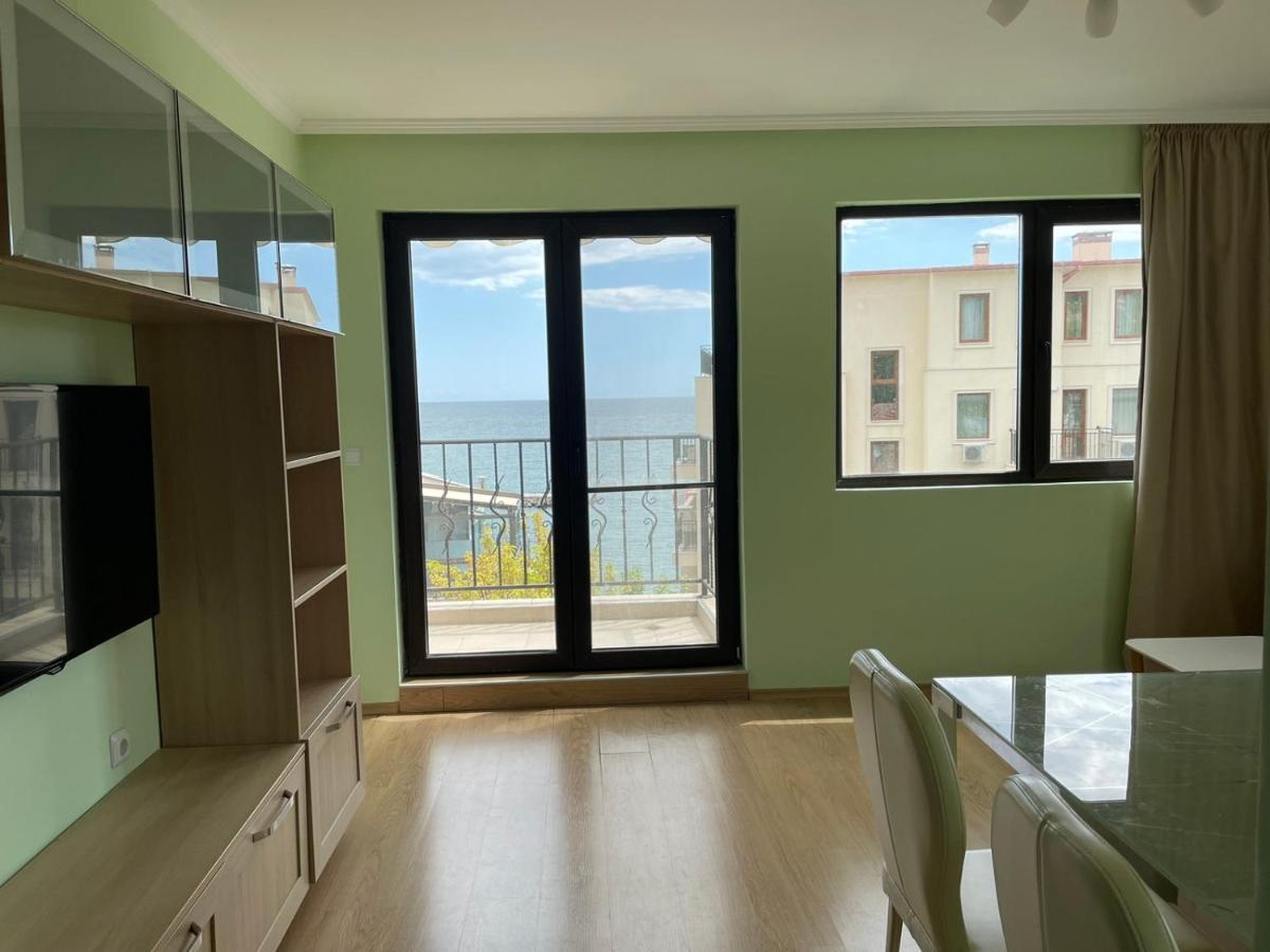 Sea View Apartment 발치크 외부 사진